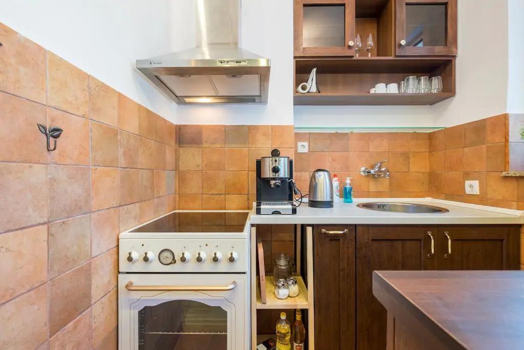 Funky Fresh Place In The Heart Of София Экстерьер фото